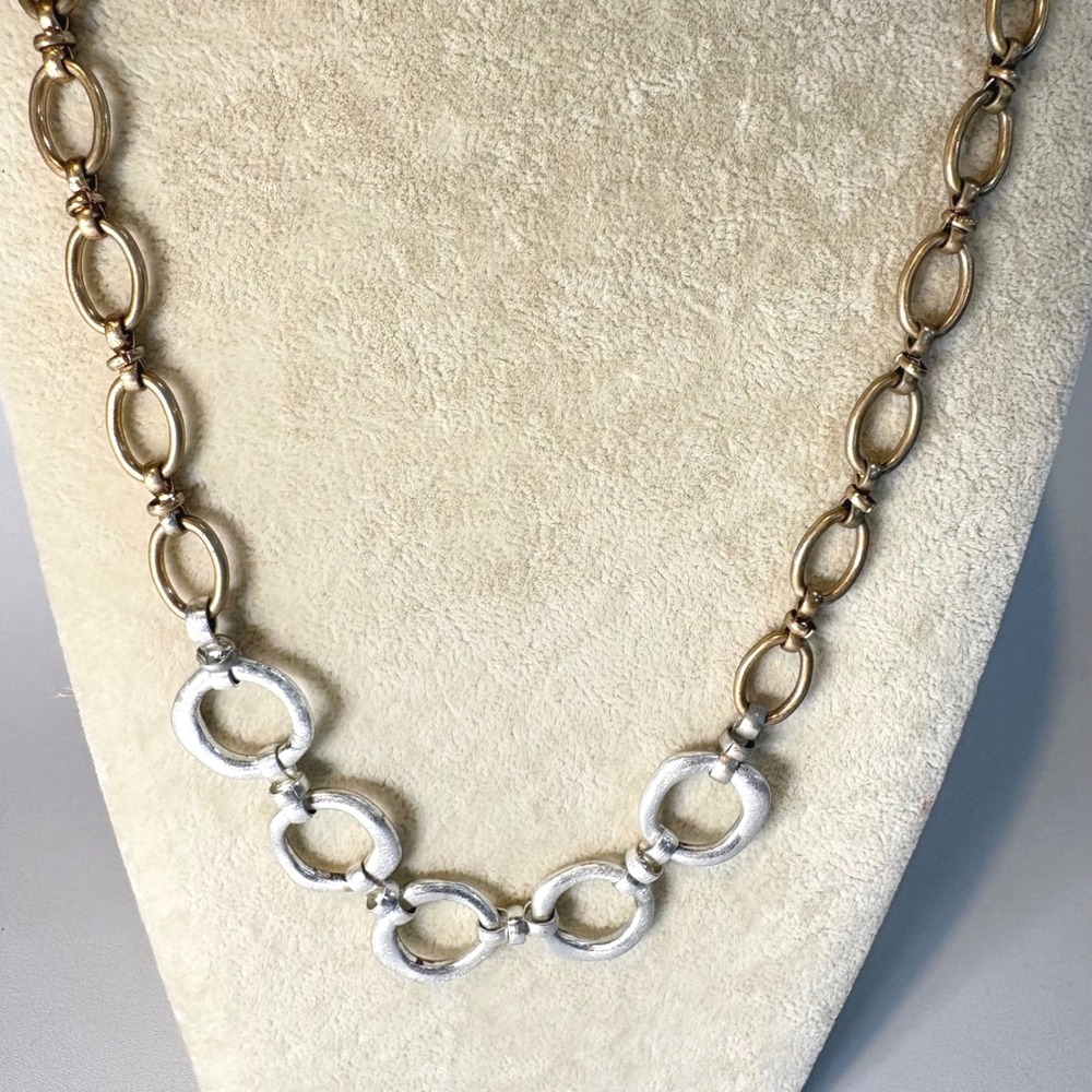 Chicos Mixed Metal Two Tone Oval Link Toggle Necklace Silver Gold Tone 28 Inch